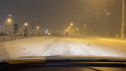 Konya-Ankara kara yolunda ulaşıma kar engeli (2)