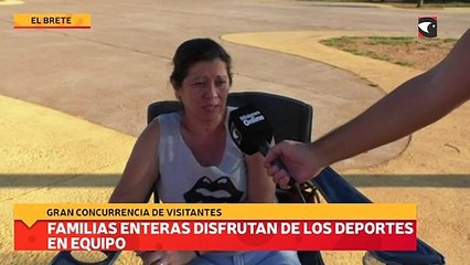 Familias enteras disfrutan de los deportes en equipo