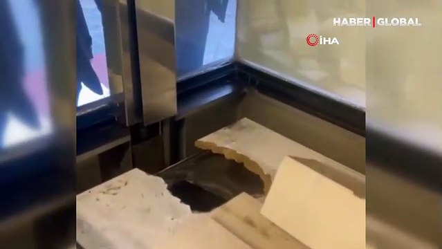 Akıl almaz hırsızlık! Dere yatağından girip altın dolu kasayı çaldılar