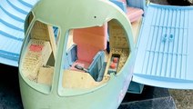 How a vintage 1999 Barbie airplane is restored
