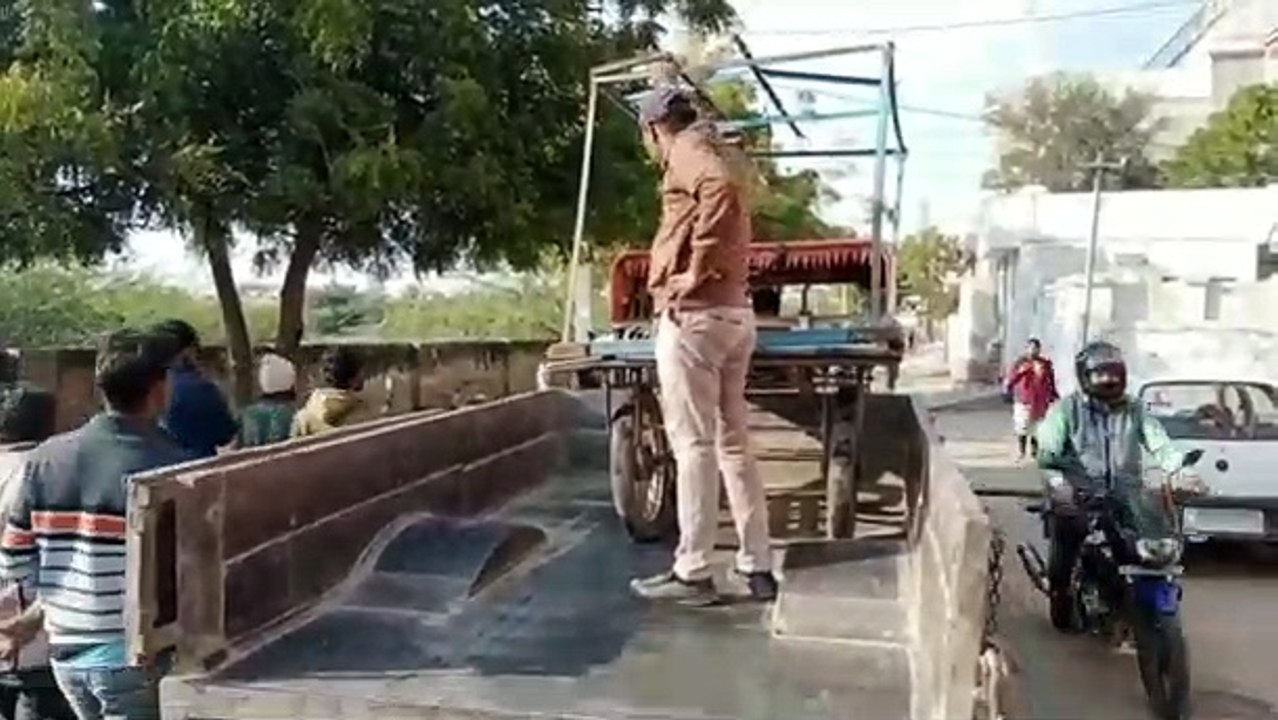 दूसरे दिन पुराने बस स्टैंड पर हटाया अतिक्रमण