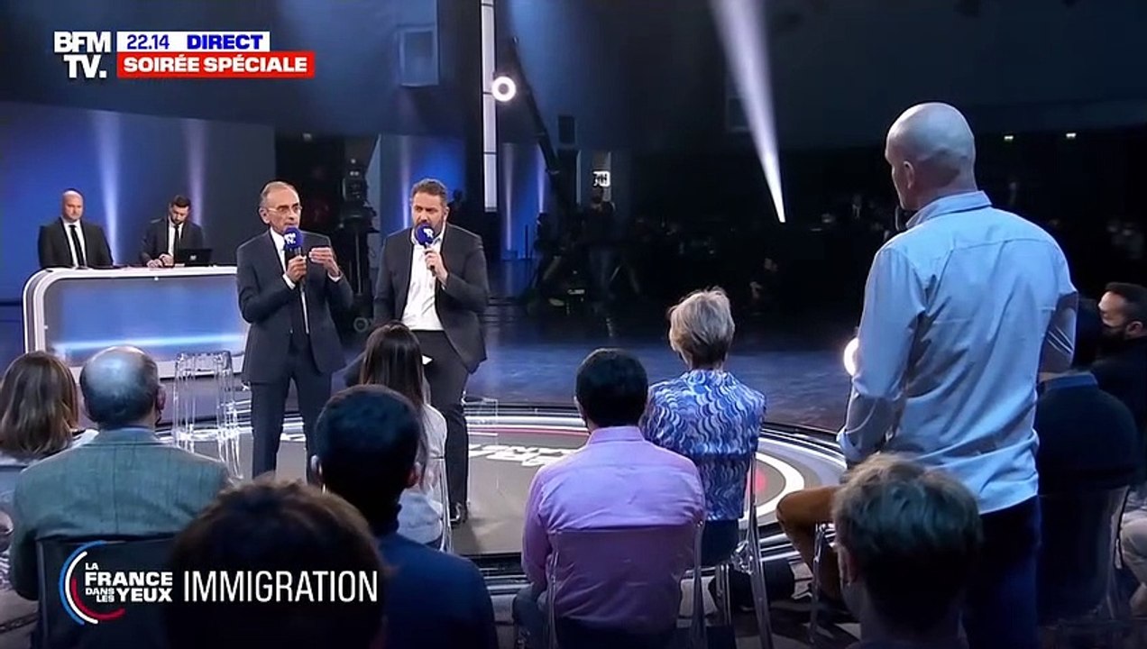 Eric Zemmour annonce qu'il souhaite la construction d'un mur aux frontières de l'Europe pour lutter contre l'immigration et pour "défendre la civilisation européenne"