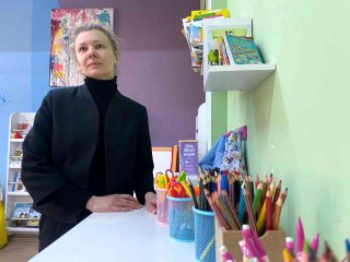 Rus gelinden "Kütüphanesiz Okul Kalmayacak" projesine destek