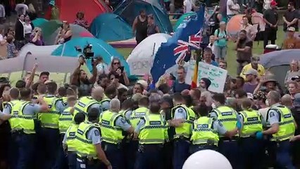 Nouvelle-Zélande: heurts et arrestations de manifestants anti-vaccins