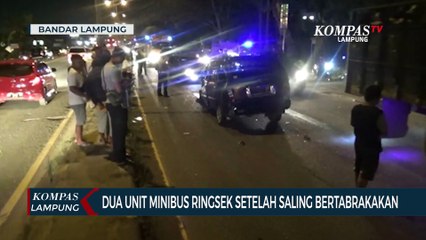 Dua Minibus Ringsek Usai Tabrakan