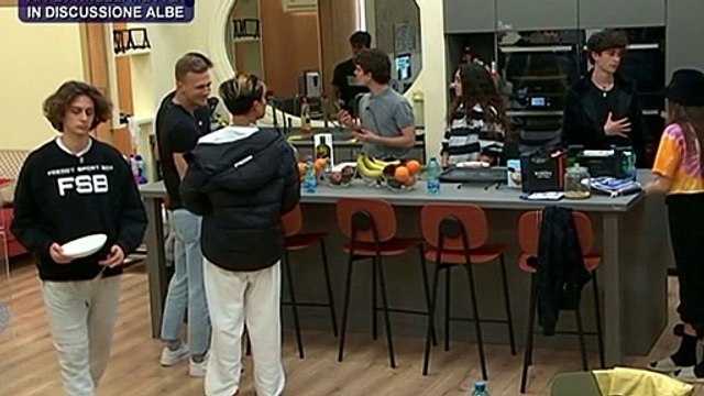 Amici, Anna Pettinelli gela il cantante. Che entra in crisi non se l’aspettava