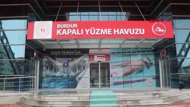 BURDUR'DA YARI OLİMPİK YÜZME HAVUZU HİZMETE GİRDİ