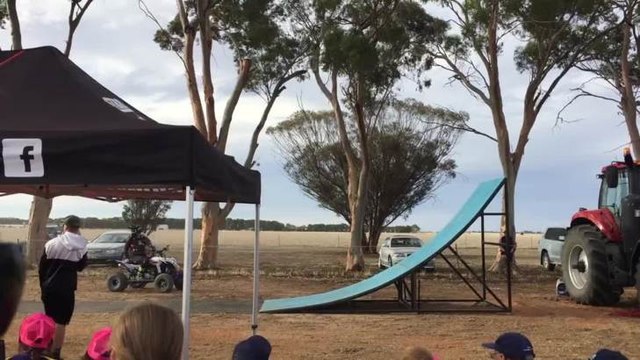 FMX Freestyle Motocross Stunt Show