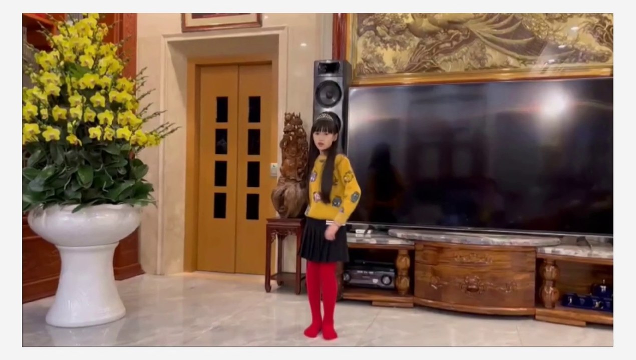 Bonne fête maman _ Les étudiants Vietnamiens jouent