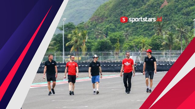 Kembali Keliling Sirkuit Mandalika, Maverick Vinales dan Tim Aprilia Lakoni Track Walk