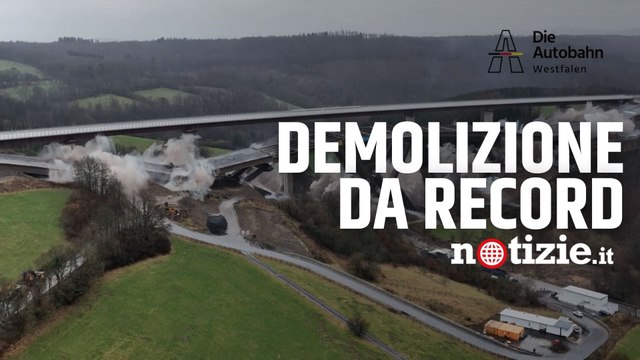 Germania, demolizione da record: spettacolare esplosione del viadotto alto più di 70 metri