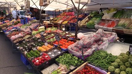 Европа протестует и снимает маски