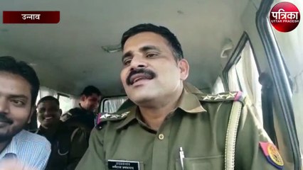 इस इंस्पेक्टर का अनोखा अंदाज मचा रहा है धूम, वीडियो हो रहा वायरल...