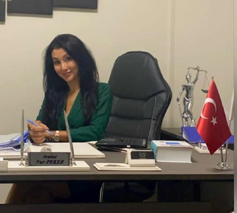 BEŞİKTAŞ'TA KADIN AVUKATI 'ABLA BAKAR MISIN' DE...