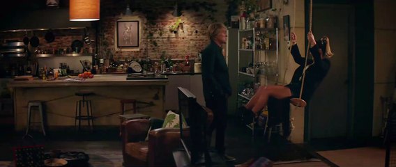 Marry Me Film Clip - Charlie (Owen Wilson) e Kat (Jennifer Lopez) parlano delle loro filosofie di matrimonio