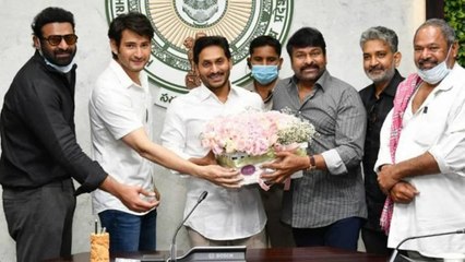 Скачать видео: Tollywood Meets CM YS Jagan, 20 శాతం షూటింగ్ AP లోనే..!| Filmibeat Telugu