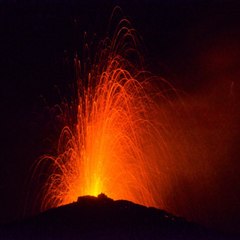 CAM - Volcanisme : quelle est l'origine des volcans ?