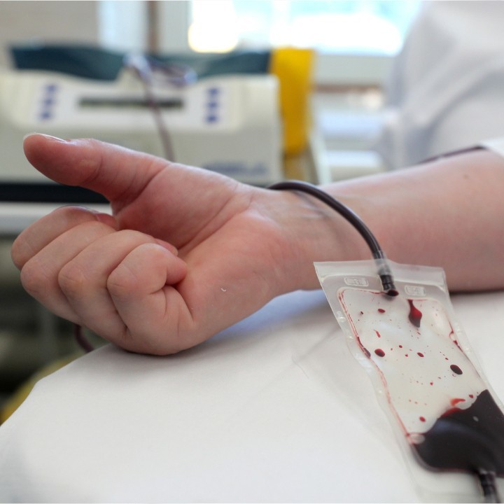 Hémoptysie : pourquoi je crache du sang sans tousser ? - Ça m'intéresse
