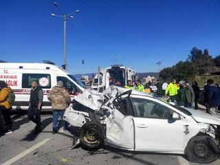 Son dakika haber... Milas-Bodrum karayolunda zincirleme trafik kazası: 1'i ağır 7 yaralı