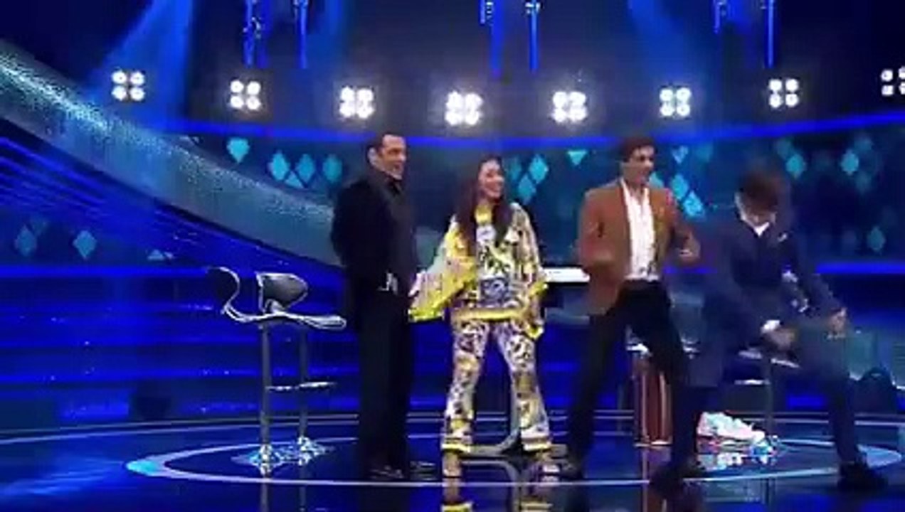 Full Comedy With Salman Khan Rani Mukherji With Sunil Grover | Take A Look
