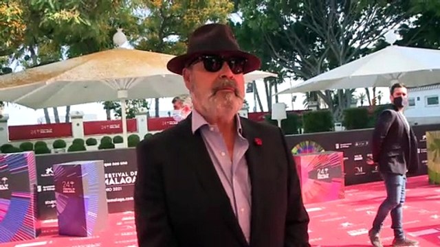 El actor Antonio Resines recibe el alta hospitalaria