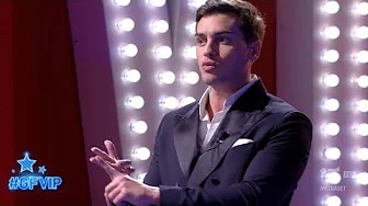 GF Vip, altra discussione tra Alessandro Basciano e Sophie Codegoni Non stare con me, non puoi far01