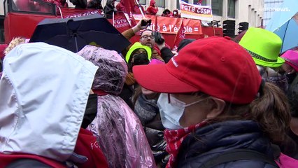 Professores em greve protestam nas ruas de Bruxelas