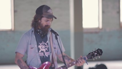 John R. Miller - Lookin' Over My Shoulder (Warehouse Sessions)