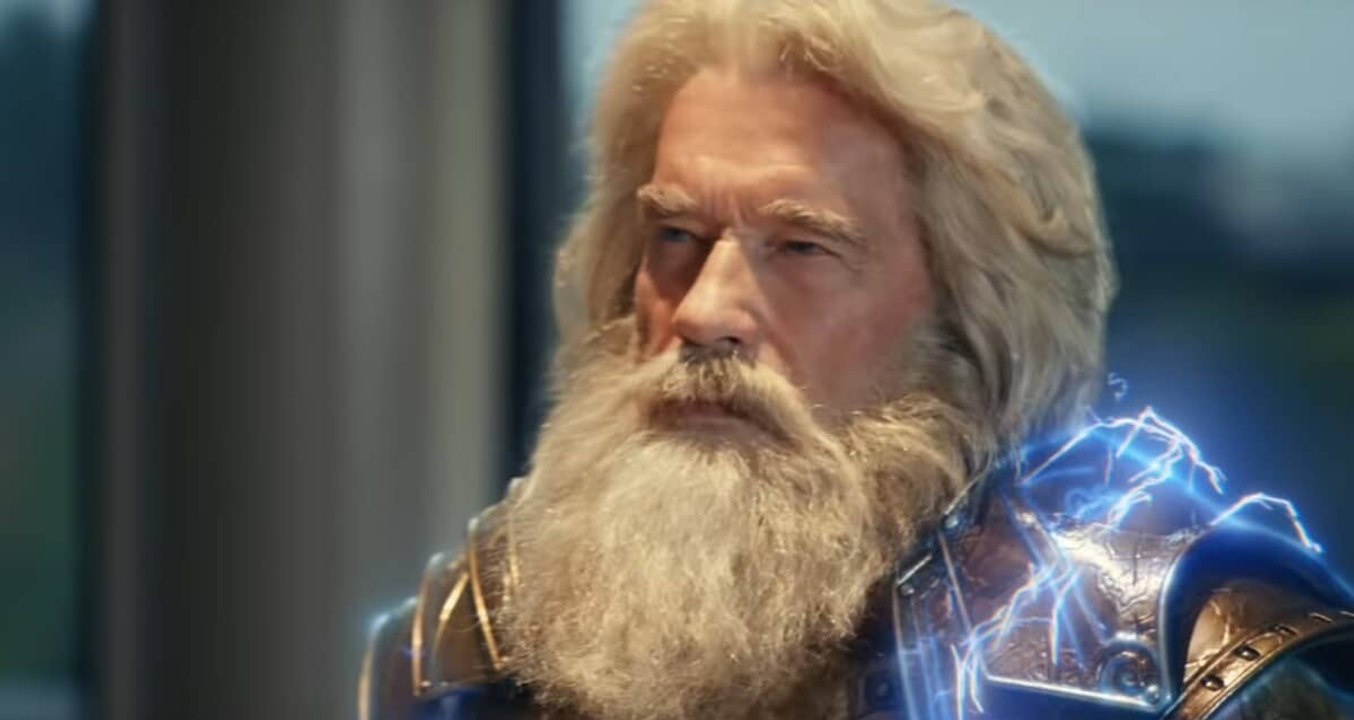 Super Bowl LVI  : Arnold Schwarzenegger est Zeus pour BMW (VOSTFR)