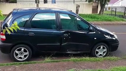 Colisão de trânsito envolvendo carro e motocicleta é registrada em Cascavel
