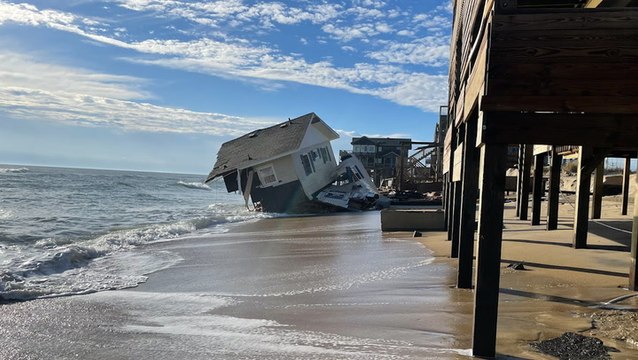Visitors warned of debris after house collapses into sea in North Carolina