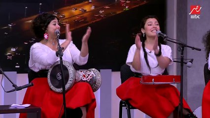 على الطبلة والمزمار.. فرقة طلبة الست تغني "أبويا وصاني" بطريقة مبهرة