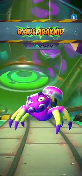 Crash Bandicoot On The Run! Oxide Araknid Battle Run Gameplay On Sewer or Later