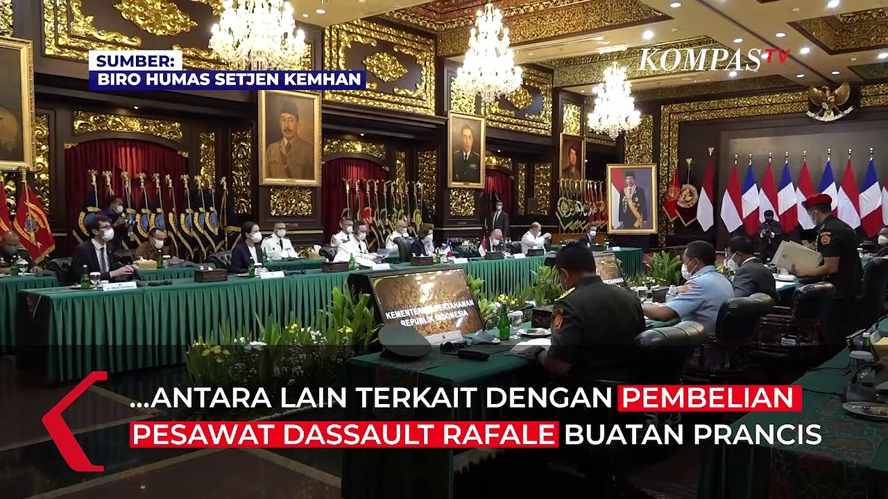 Penampakan Pistol Hadiah Menhan Prabowo untuk Florence Parly, Menteri Angkatan Bersenjata Prancis
