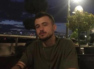 Kontrolden çıkan otomobilin çarptığı kurye hayatını kaybetti! Feci kaza kamerada
