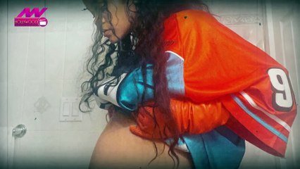 Rihanna ने फ्लॉन्ट किया बेबी बंप