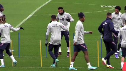 Rires, tacle et "toro" : Neymar à l’entraînement avec Mbappé, Messi and co.