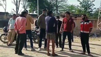 पुलिस इस हालत में मिला शादीशुदा युवक