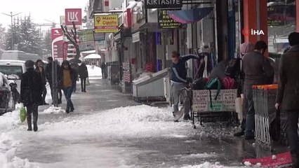 Download Video: Türkiye'nin en çok kar alan ilinde yağan kar miktarı açıklandı