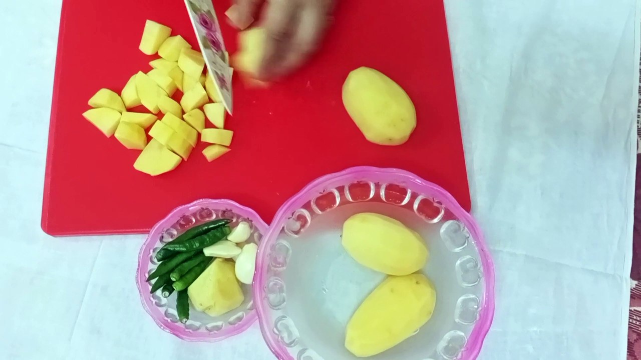 Jhal snacks with potato and suzi ,আলু ও সুজির তৈরি ঝাল কেক , আলু ও সুজির তৈরি ভাপা কেক।