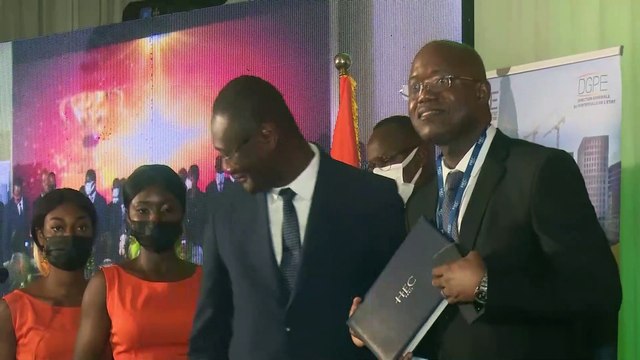 Bonne gouvernance : 60 dirigeants d'entreprises publiques reçoivent leurs certificats de fin de formation