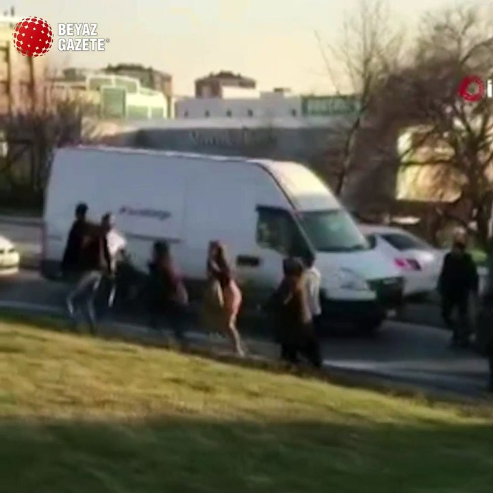 Taksici ile yolcunun boks maçı gibi kavgası!