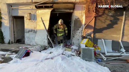 İzmir'de bakkalda patlama: 1'i ağır 4 yaralı