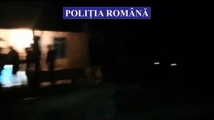 PERCHEZIŢII LA PERSOANE BĂNUITE DE FURT CALIFICAT