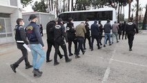 Mersin'de fuhuş operasyonu: 5 kişi tutuklandı, yabancı uyruklu 2 kadın sınır dışı edildi