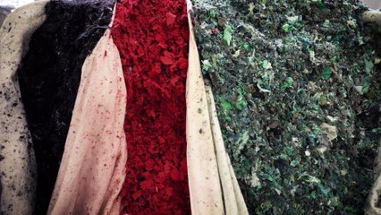 FabBRICK - une architecte recycle le textile en briques design