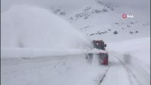 Tunceli'de kapalı bulunan 31 köy yolunu ulaşıma açma çalışmaları sürüyor