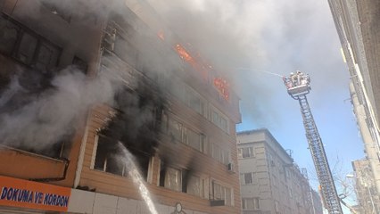 İstanbul’da yangın… Patlamalar meydana geldi