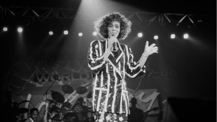 GALA VIDÉO - Whitney Houston : qui gère aujourd’hui sa fortune ? (1)