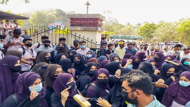 Hijab Row: Muslim women protests from Aligarh to Malegaon
